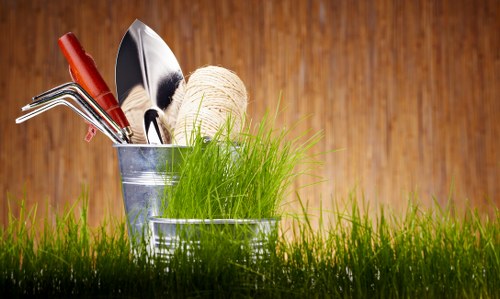 Seasonal garden maintenance by West Ham garden clearance professionals